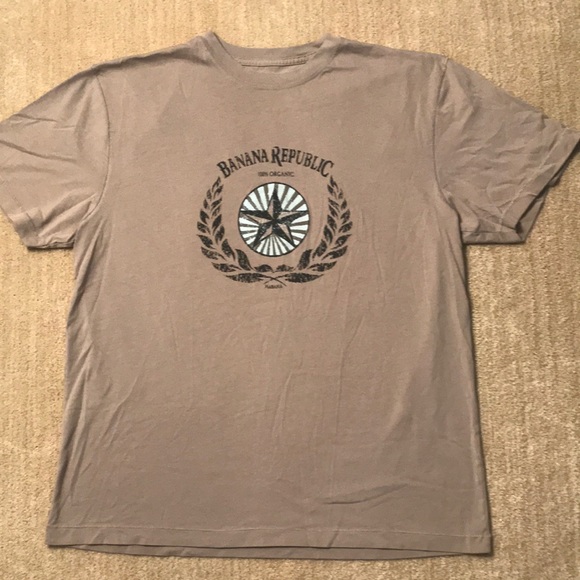 Banana republic t shirt
